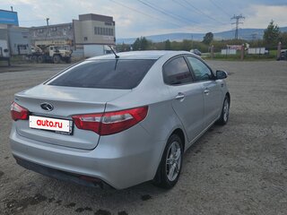 2013 Kia Rio 4-speed III, серебристый, 755000 рублей, вид 4