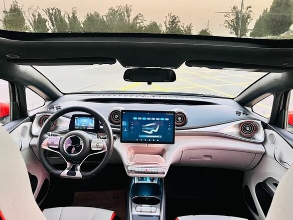 2024 BYD Dolphin 44.9 kWh I, белый, 1651000 рублей - вид 5