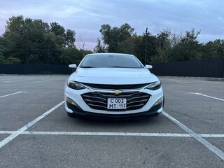 2020 Chevrolet Malibu IX Рестайлинг, белый, 1350000 рублей, вид 3