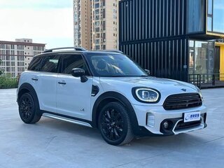 2022 Mini Countryman Cooper II Рестайлинг, белый, 2000000 рублей, вид 2