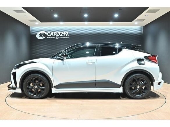 2023 Toyota C-HR I Рестайлинг, белый - вид 6