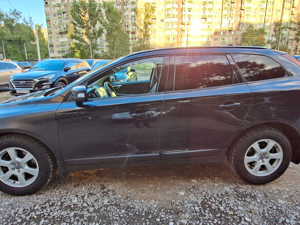 2010 Volvo XC60 I, чёрный, 1545000 рублей - вид 2