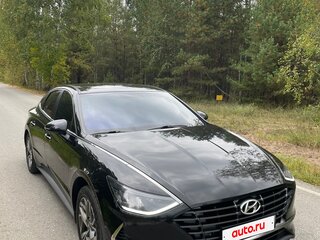 2020 Hyundai Sonata VIII (DN8), чёрный, 2240000 рублей, вид 3