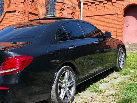 2018 Mercedes-Benz E-Класс 200 V (W213, S213, C238), чёрный, 2450000 рублей, вид 1