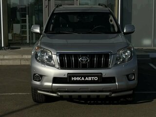 2010 Toyota Land Cruiser Prado 150 Series, серебристый, 2450000 рублей, вид 2