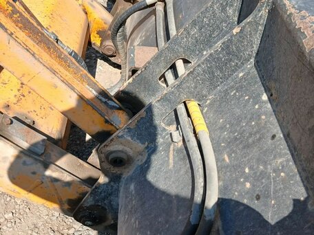 2011 JCB 3CX, жёлтый, 5600000 рублей, вид 2