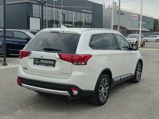 2018 Mitsubishi Outlander III Рестайлинг 2, белый, 2040000 рублей, вид 5