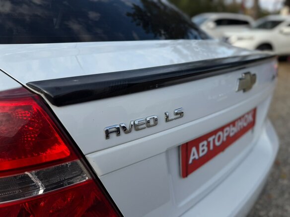 2010 Chevrolet Aveo I Рестайлинг, белый, 460000 рублей - вид 19