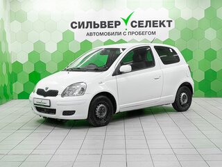 2003 Toyota Vitz I (P10), белый, 290000 рублей, вид 1
