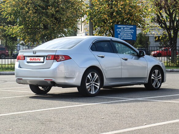 2011 Honda Accord VIII Рестайлинг, серебристый, 899000 рублей - вид 4
