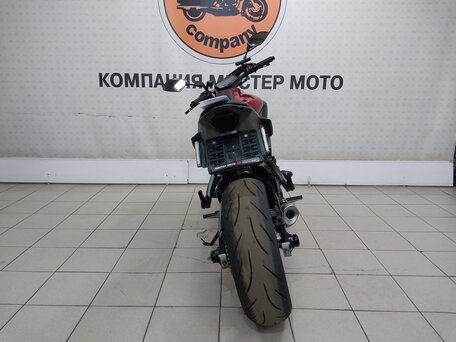 2016 Yamaha MT-07 (FZ-07), красный, 698000 рублей, вид 4