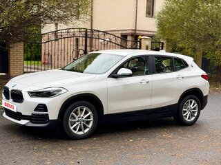 2021 BMW X2 sDrive18i I (F39), белый, 3500000 рублей, вид 4