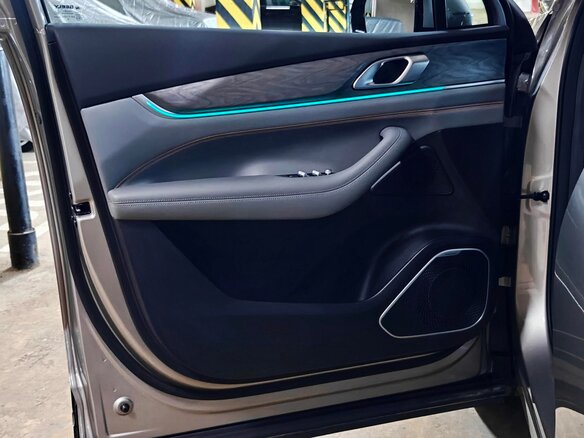 2026 Geely Galaxy M7, серый - вид 12