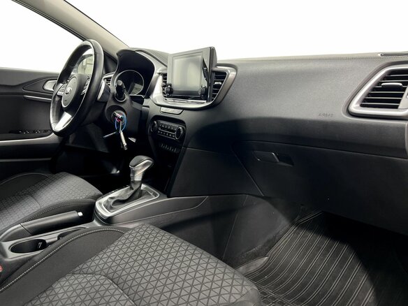 2020 Kia Ceed III, белый, 1990000 рублей - вид 11