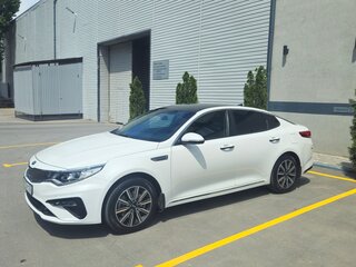 2018 Kia Optima IV Рестайлинг, белый, 2370000 рублей, вид 5