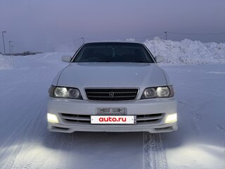 2001 Toyota Chaser VI (X100) Рестайлинг, белый, 650000 рублей, вид 3