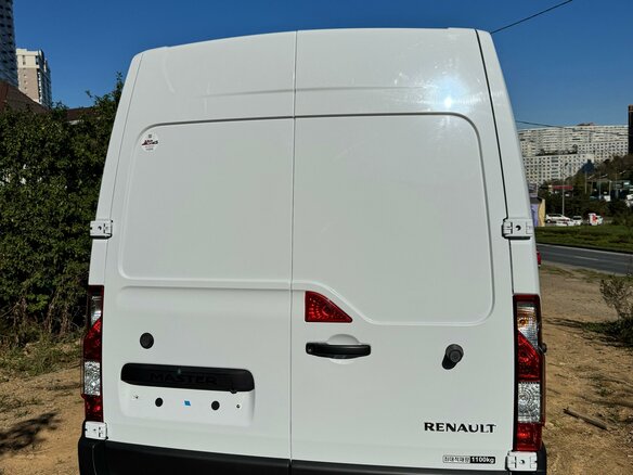 2022 Renault Master, белый, 4400000 рублей - вид 24