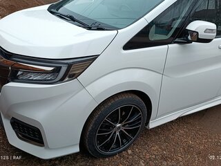 2019 Honda Stepwgn Spada V Рестайлинг, белый, 2250000 рублей, вид 3