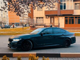 2019 BMW 5 серии 530d xDrive VII (G30/G31/G38), чёрный, 4200000 рублей, вид 5