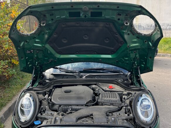 2021 Mini Hatch Cooper III (F55/F56) Рестайлинг, белый, 2500000 рублей - вид 31