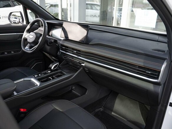 2026 Geely Okavango I Рестайлинг, белый - вид 20