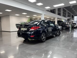 2013 Hyundai Solaris I, чёрный, 690000 рублей, вид 2