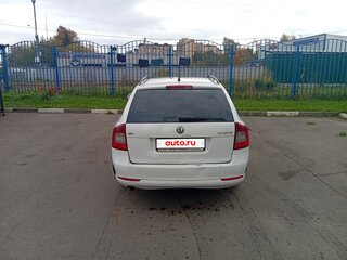 2012 Skoda Octavia II (A5) Рестайлинг, белый, 490000 рублей, вид 3
