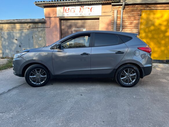 2014 Hyundai ix35 I Рестайлинг, серый - вид 2