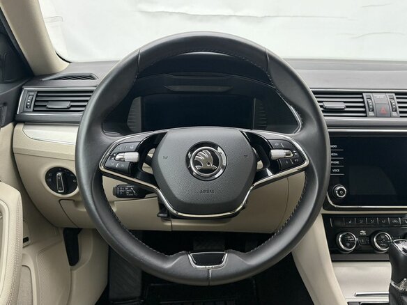 2020 Skoda Superb III Рестайлинг, серый, 2399000 рублей - вид 15