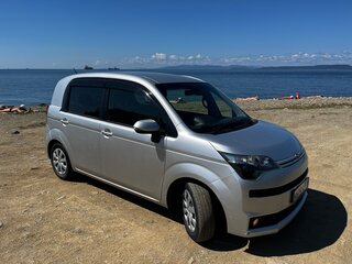 2018 Toyota Spade, серебристый, 1000000 рублей, вид 1