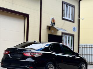 2021 Toyota Camry VIII (XV70) Рестайлинг, чёрный, 2350000 рублей, вид 4