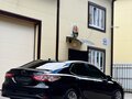 2021 Toyota Camry VIII (XV70) Рестайлинг, чёрный, 2350000 рублей - вид 3