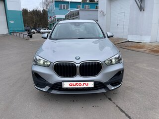 2020 BMW X1 18i sDrive II (F48) Рестайлинг, серебристый, 2290000 рублей, вид 3