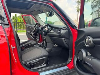 2022 Mini Hatch One III (F55/F56) Рестайлинг 2, пурпурный, 1620000 рублей, вид 5