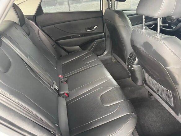 2022 Hyundai Elantra VII (CN7), белый, 1700000 рублей - вид 9