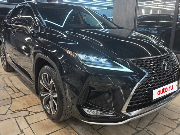 2022 Lexus RX 300 IV Рестайлинг, чёрный - вид 3