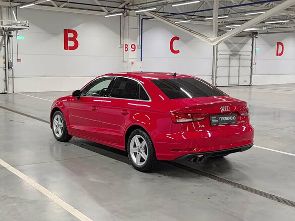 2018 Audi A3 III (8V) Рестайлинг, красный, 1949000 рублей - вид 6