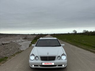 2001 Mercedes-Benz E-Класс 280 II (W210, S210) Рестайлинг, белый, 840000 рублей, вид 2