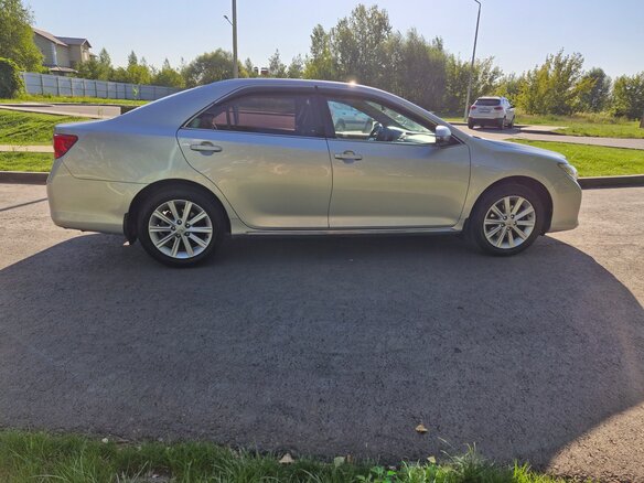 2012 Toyota Camry VII (XV50), серебристый, 1472000 рублей - вид 5