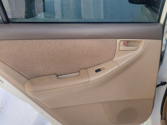 2002 Toyota Corolla IX (E120, E130), белый, 500000 рублей - вид 16