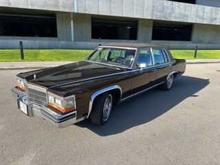 1984 Cadillac Fleetwood Brougham II Рестайлинг, коричневый, 3900000 рублей, вид 5