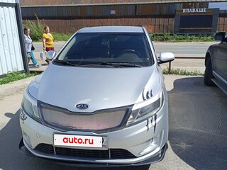 2012 Kia Rio III, серебристый, 770000 рублей, вид 2