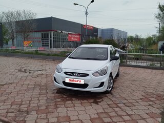 2013 Hyundai Solaris I, белый, 820000 рублей, вид 3