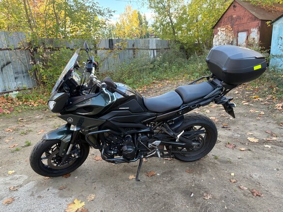 2017 Yamaha MT-09 Tracer (FJ-09), зелёный, 770000 рублей