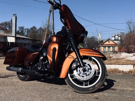 2011 Harley-Davidson Street Glide, коричневый, 999000 рублей, вид 3