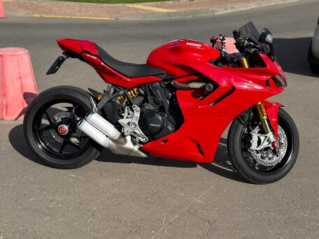 2023 Ducati Supersport, красный, 1500000 рублей, вид 2