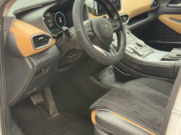 2021 Hyundai Santa Fe IV Рестайлинг, белый, 3500000 рублей - вид 6