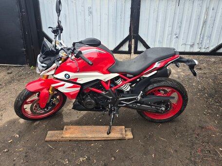 2024 BMW G 310 R, красный, 720000 рублей, вид 4