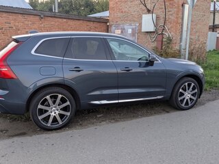 2020 Volvo XC60 II, синий, 4200000 рублей, вид 4
