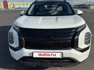 2022 Mitsubishi Outlander IV, белый, 3250000 рублей, вид 1